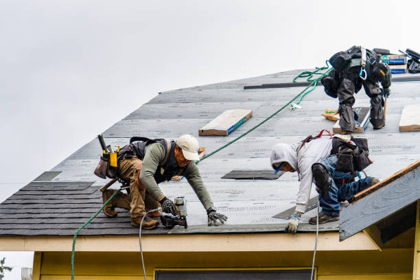 Professional Gutter Installation technician working in Woodburn, VA